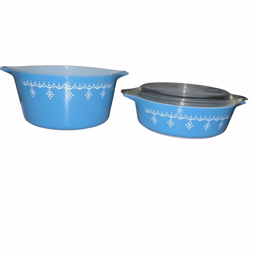 3 piece Vintage Pyrex Blue Garland Snowflake Casserole 1 QT and 1 pint and 1 lid